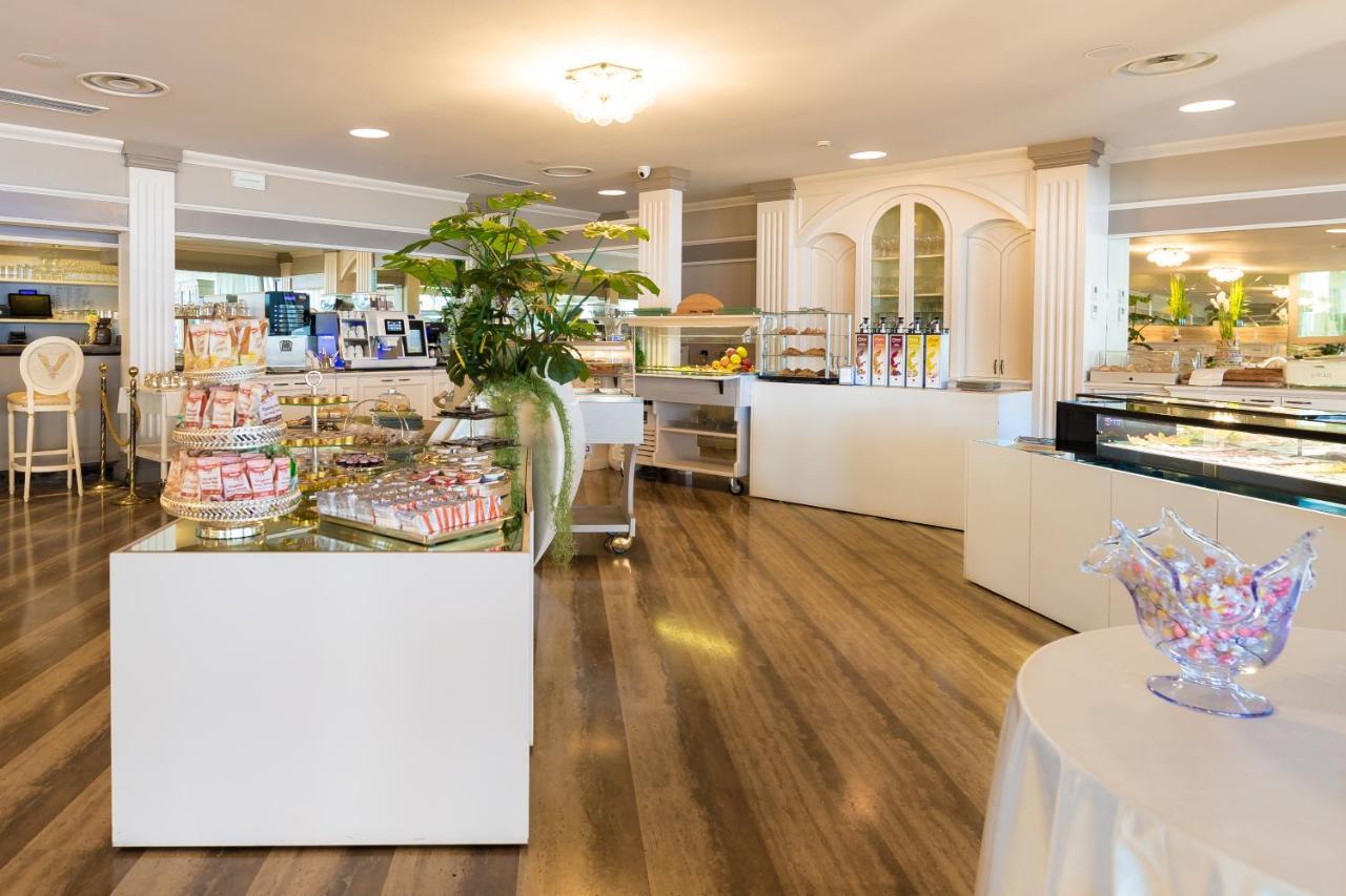 Hotel Aquila D'Oro Desenzano Desenzano del Garda Esterno foto