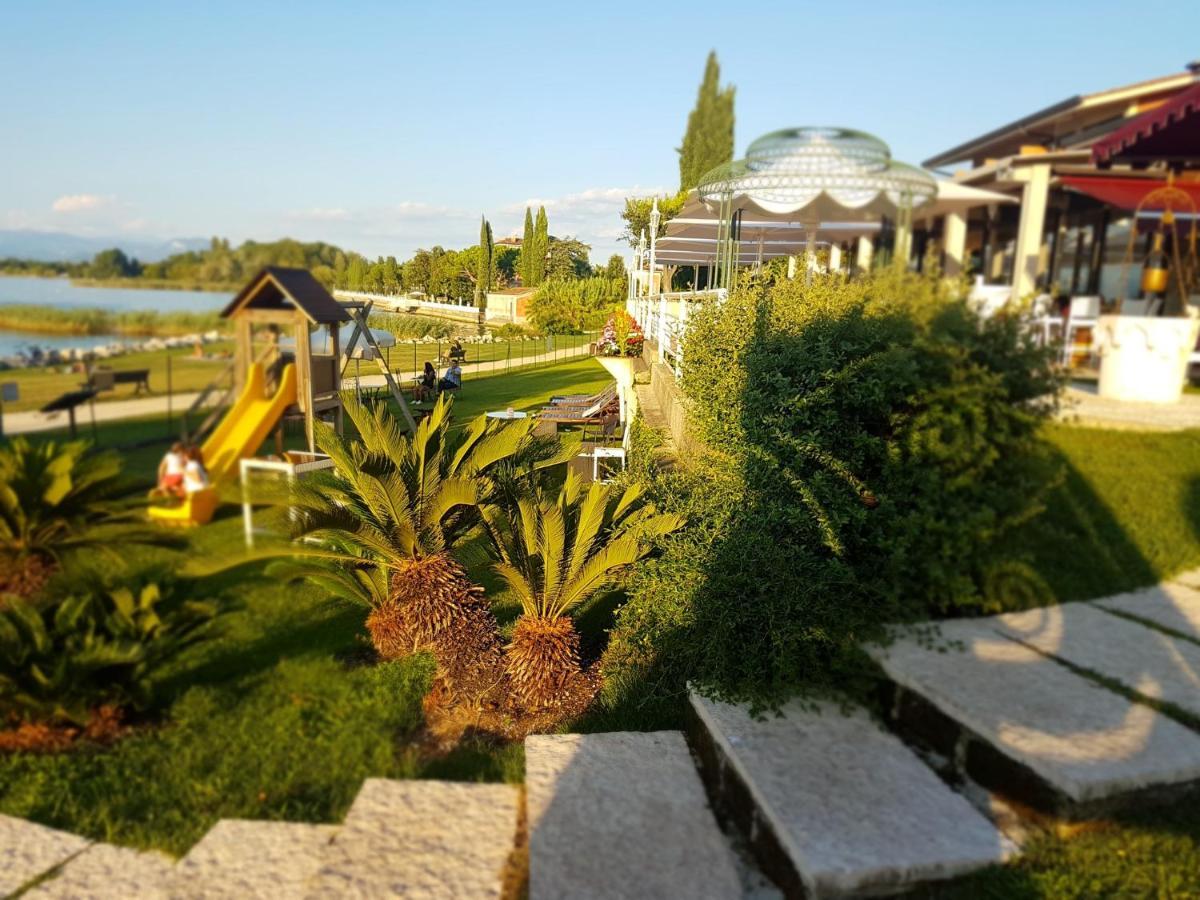 Hotel Aquila D'Oro Desenzano Desenzano del Garda Esterno foto