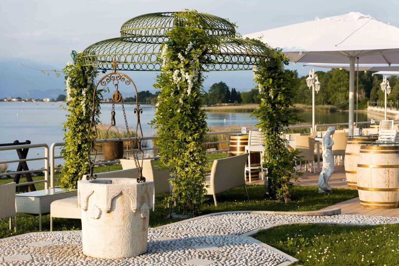 Hotel Aquila D'Oro Desenzano Desenzano del Garda Esterno foto