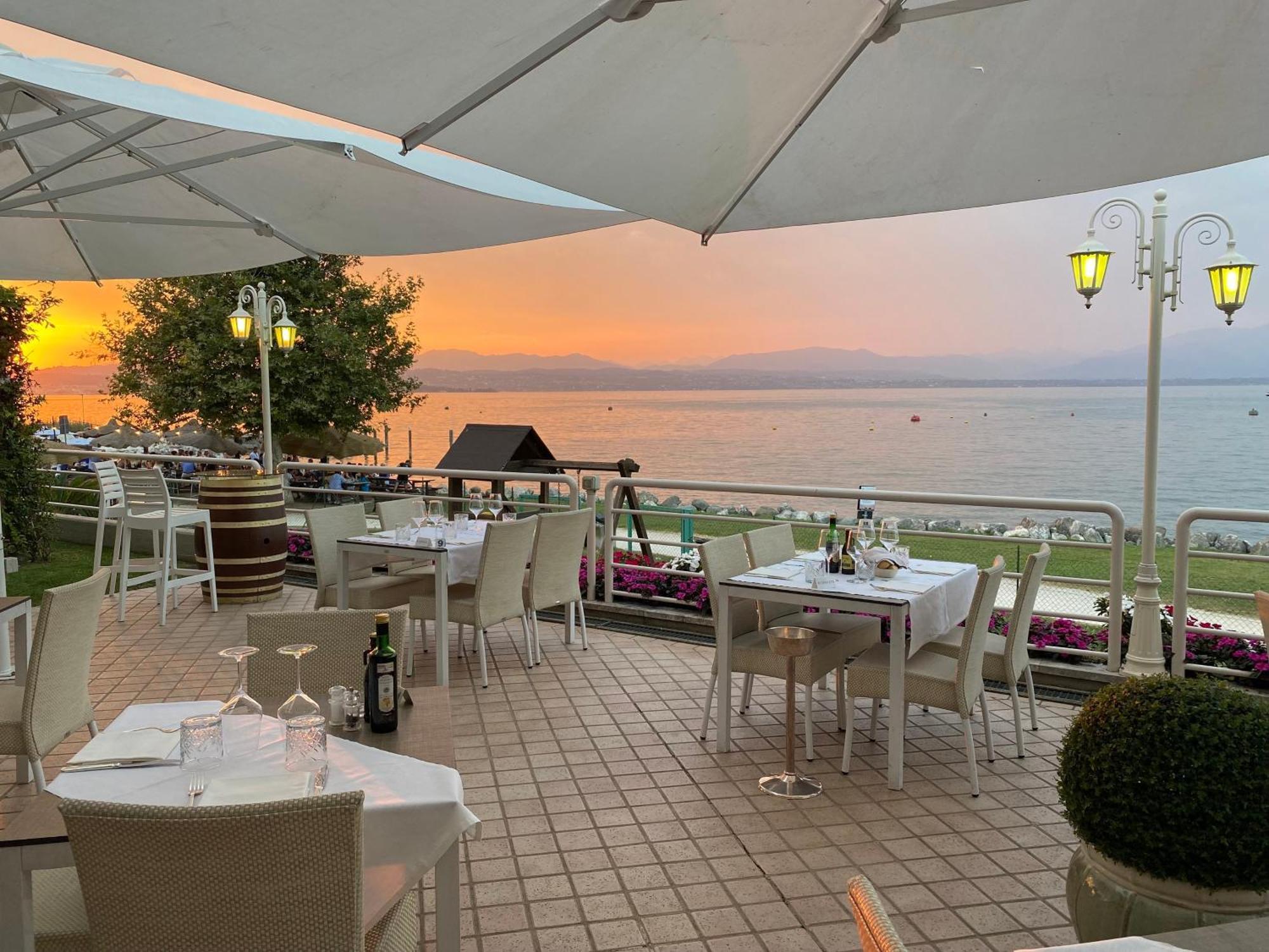 Hotel Aquila D'Oro Desenzano Desenzano del Garda Esterno foto